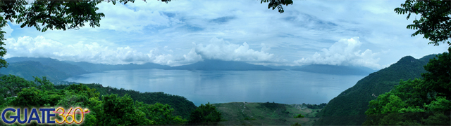 Foto del Lago de Atitlán desde Santa Catarina Ixtahuacán
