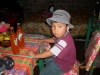 Patojito tomando una gaseosa en Guatemala