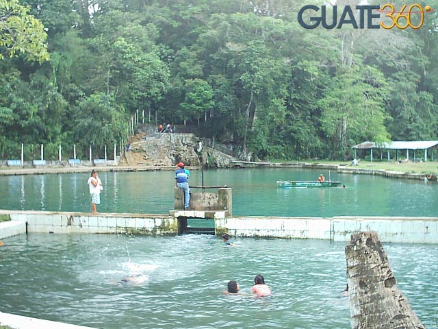 Poza Azul