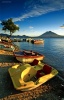 Lago de Atitlan con su colorido en Solola, Guatemala