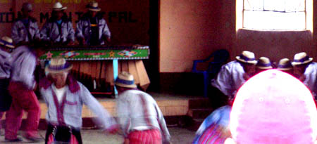 Música de marimba "funesta" y aburrida