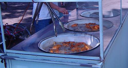 Pollo frito en las calles de Guatemala.